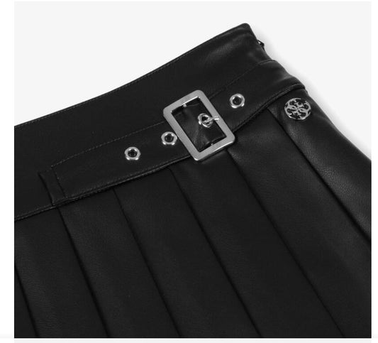 black edgy belt skirt