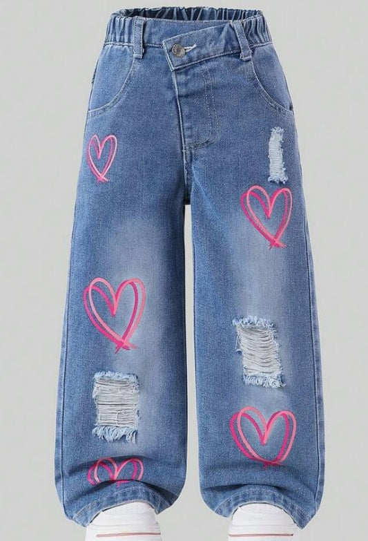 wide-leg fit pants with playful pink heart prints