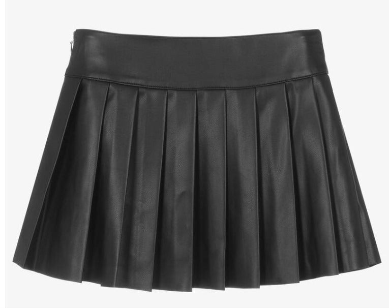 black edgy belt skirt